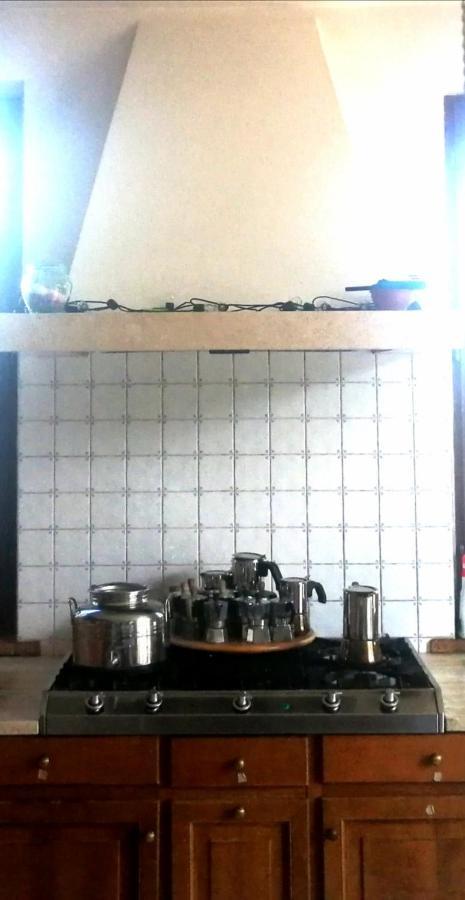 B&B La Casa Tra Gli Ulivi チヴィタノーヴァ・マルケ エクステリア 写真