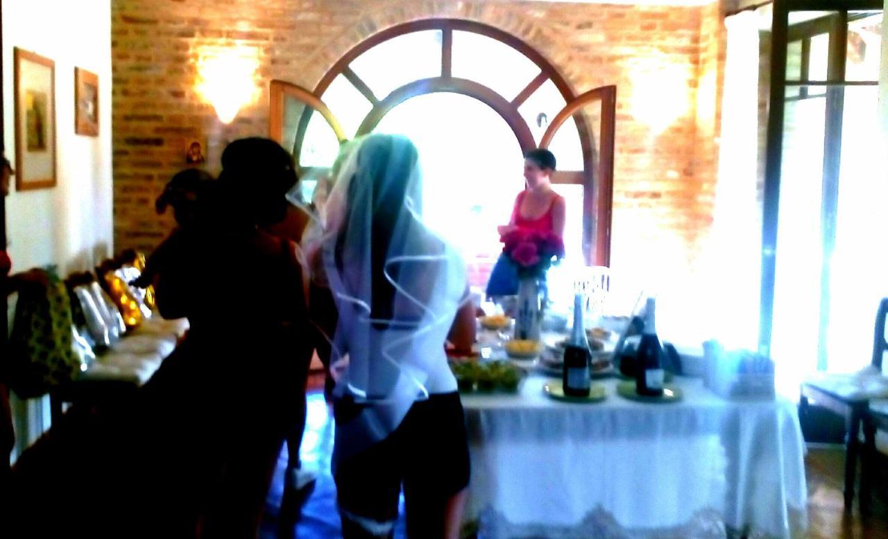 B&B La Casa Tra Gli Ulivi チヴィタノーヴァ・マルケ エクステリア 写真